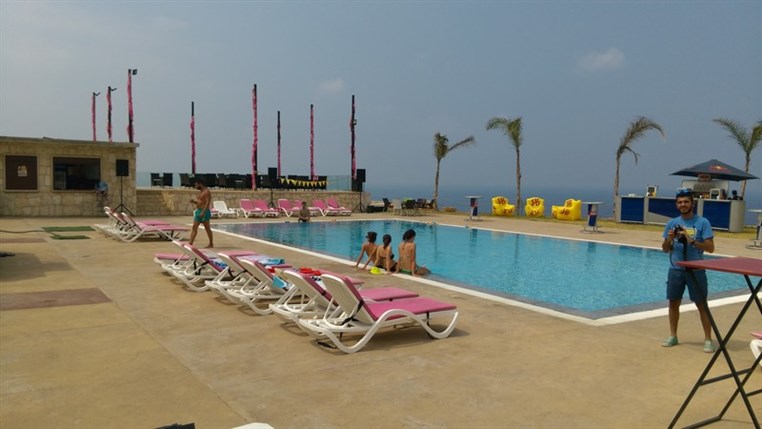 Wet n' Wild Summer Pool Party